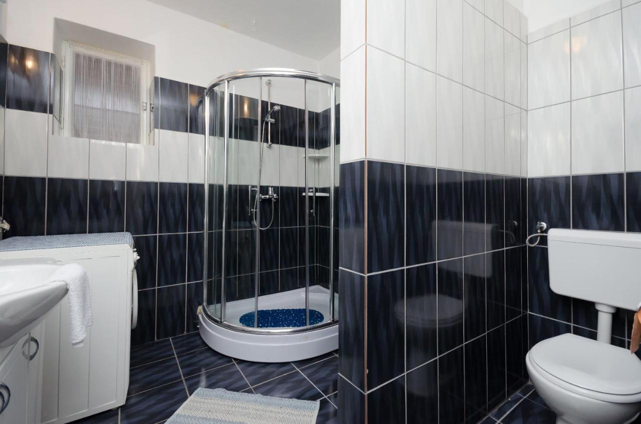 Apartment Milan Сень Экстерьер фото